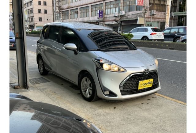 2020 sienta 1.8 五人豪華 ikey 恆溫 電折 倒車顯影  順利汽車～實車實價  第2張相片