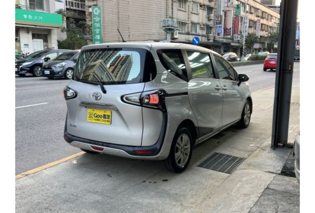 2020 sienta 1.8 五人豪華 ikey 恆溫 電折 倒車顯影  順利汽車～實車實價  第4張相片