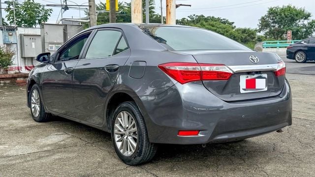 TOYOTA豐田 ALTIS  第2張相片