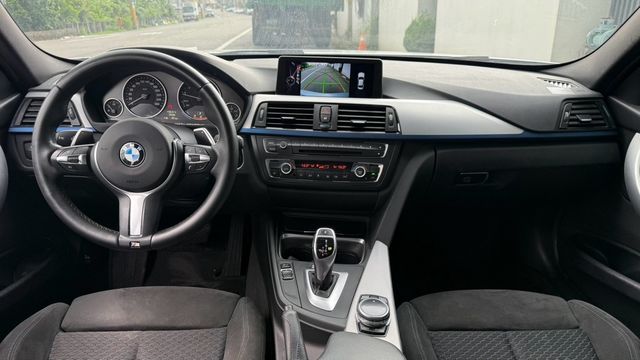 BMW寶馬 328I  第5張相片