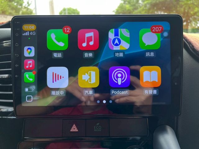 前後行車記錄器 無線車充 APPLE CAR PLAY 後座前後滑移/傾角調整 最便宜的休旅車 空間大 安全性高  第9張相片