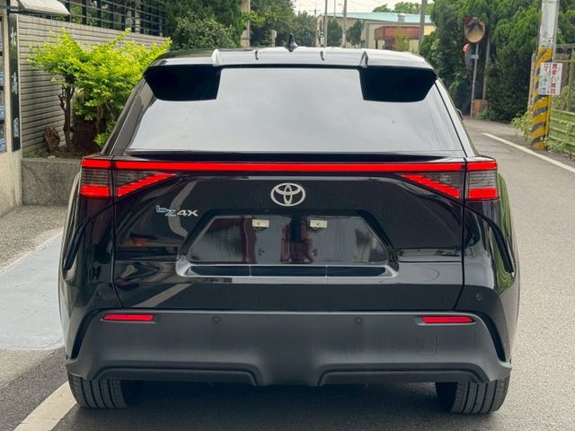 保證實車實價 / bZ4X 電動車 / 盲點 / 摸門 / Apple carplay / 電尾門  第17張相片