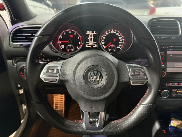 VOLKSWAGEN福斯 GOLF  第5張相片