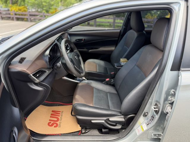 YARIS  第9張相片