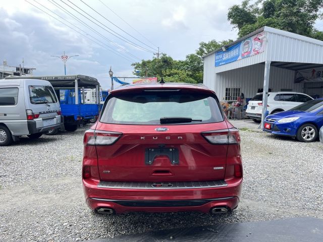 一手車~ST LINE~全車原鈑件皆在原廠保養~僅跑6萬5千公里~全景天窗~ACC跟車摸門電尾門車道維持~可全額貸  第5張相片