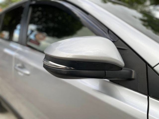 會長の店認證車/0利率專案+全車保固☆頂級小改款 2.0.一手車保證.九安+免鑰匙.電動椅+LED頭燈  第12張相片