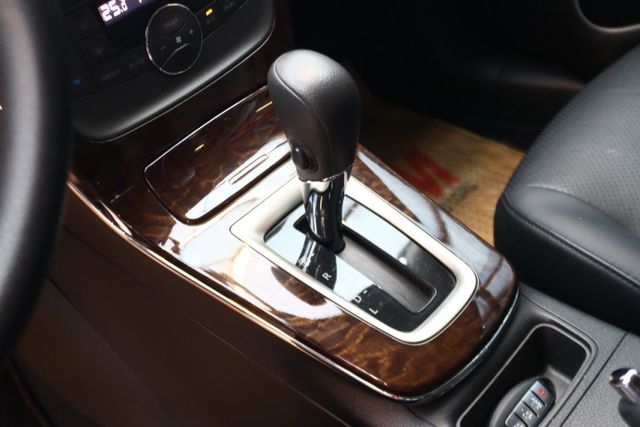 會長の店認證車★超級美旗艦1.8小改款～純一手車里程數保證只跑11萬/選配360度環景/定速＋方向盤音控/黑皮椅  第12張相片