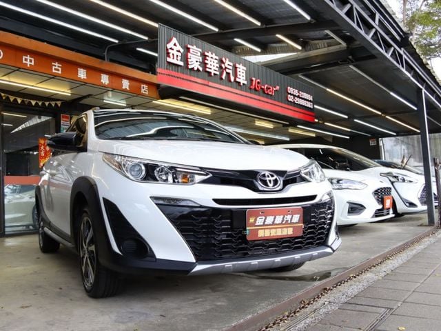 會長の店認證車☆YARIS Crossover/一手跑三萬多.九安全氣囊/巡跡防滑/感應頭燈/全車空力套件  第1張相片
