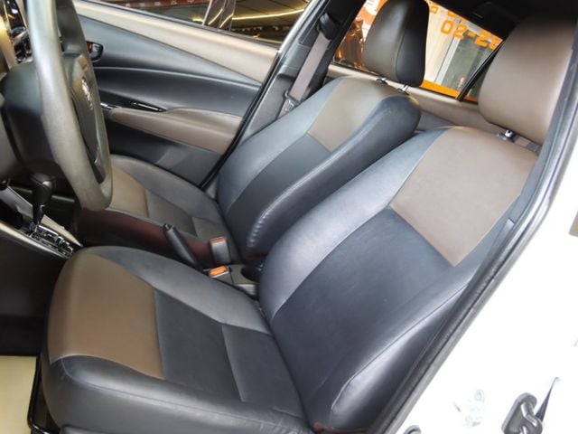 會長の店認證車☆YARIS Crossover/一手跑三萬多.九安全氣囊/巡跡防滑/感應頭燈/全車空力套件  第4張相片