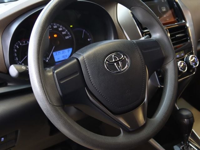 會長の店認證車☆YARIS Crossover/一手跑三萬多.九安全氣囊/巡跡防滑/感應頭燈/全車空力套件  第6張相片