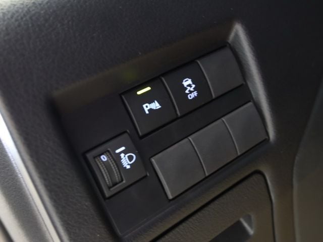 會長の店認證車☆YARIS Crossover/一手跑三萬多.九安全氣囊/巡跡防滑/感應頭燈/全車空力套件  第10張相片