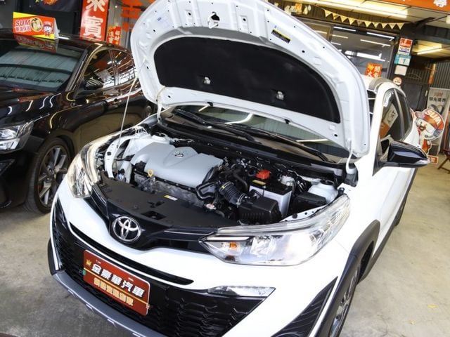 會長の店認證車☆YARIS Crossover/一手跑三萬多.九安全氣囊/巡跡防滑/感應頭燈/全車空力套件  第17張相片