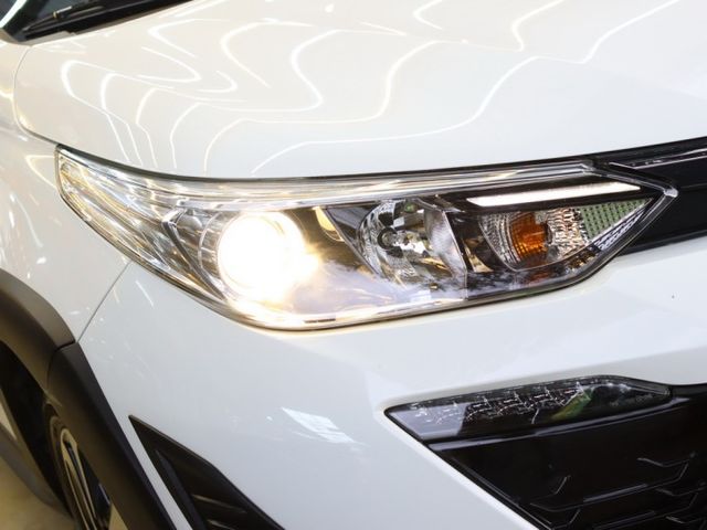 會長の店認證車☆YARIS Crossover/一手跑三萬多.九安全氣囊/巡跡防滑/感應頭燈/全車空力套件  第20張相片