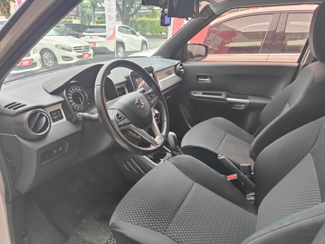會長の店認證車/新車已停產☆小改款 IGINS 1.2 輕油電/一手+只跑兩萬公里/自動煞停/定速/車道偏移/免鑰匙  第4張相片