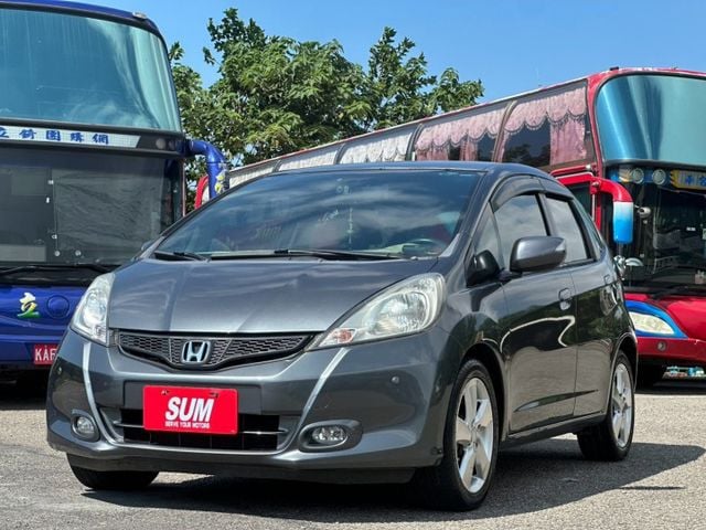 FIT VTi-S 定速/恆溫空調/換檔撥片/倒車顯影/電折後視鏡  第1張相片