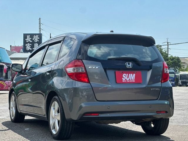 FIT VTi-S 定速/恆溫空調/換檔撥片/倒車顯影/電折後視鏡  第4張相片