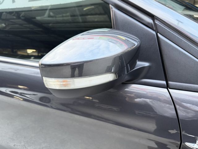 永承嚴選時尚經典都會休閒休旅車一手原鈑認證車全景天窗配備齊全可全額貸款  第8張相片