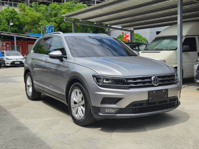 /LED大燈/自動跟車/電尾門/原鈑件/低里程  第5張相片