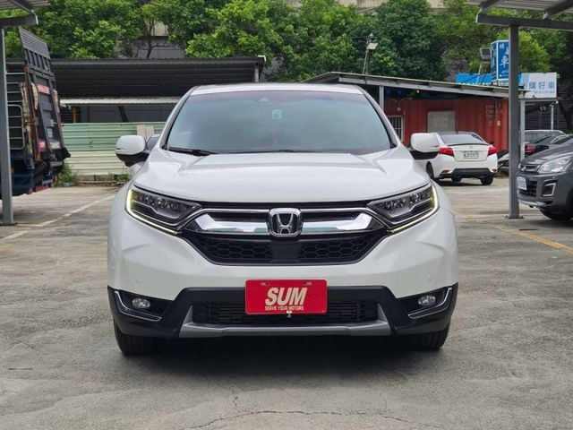 /挑戰市場超低里程僅跑3萬多公里/S版/全景天窗/自動跟車  第3張相片