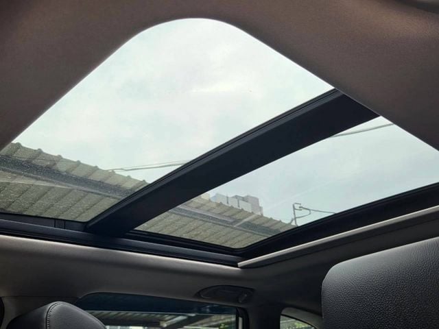 /挑戰市場超低里程僅跑3萬多公里/S版/全景天窗/自動跟車  第6張相片