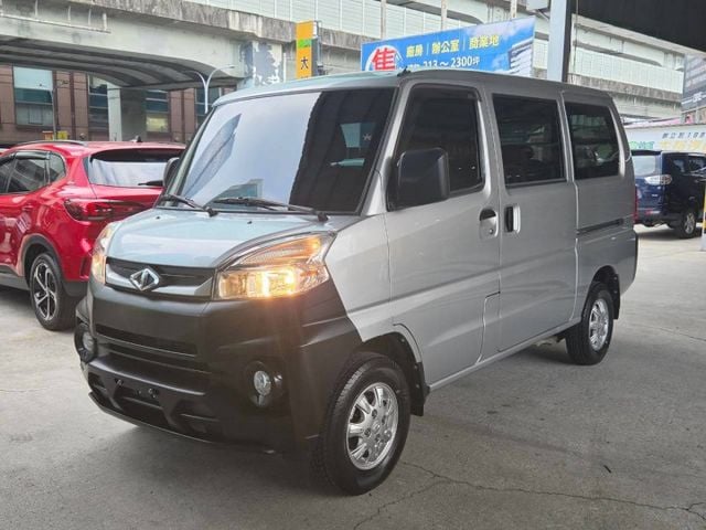 /低里程/自排麵包廂型車/可全額貸款  第1張相片
