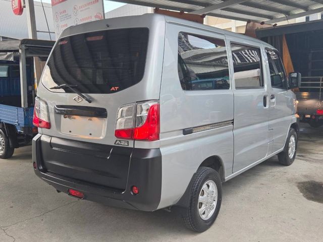 /低里程/自排麵包廂型車/可全額貸款  第2張相片