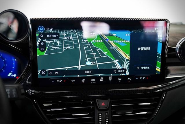 ST-Line Vignale 一手車 原鈑件 保固到2031年 撥片、ACC、倒影、盲點、B&O音響、原廠導航  第14張相片