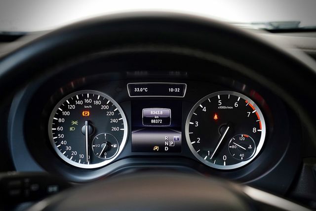 1.6t 風尚版 一手車 原版件 皮椅 電動椅 定速 360環景 導航 雙區恆溫 全景天窗 撥片  第12張相片