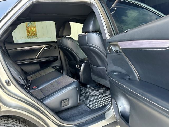低里程 21年式 F Sport 全原廠保養 15具ML音響 全速域ACC 雙通風電動椅 盲點 環景 HUD 腳踢電尾門  第6張相片