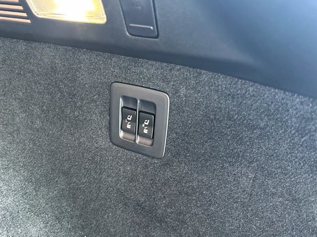 低里程 21年式 F Sport 全原廠保養 15具ML音響 全速域ACC 雙通風電動椅 盲點 環景 HUD 腳踢電尾門  第18張相片