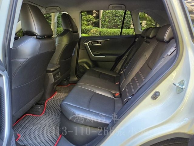RAV4 /ACC/盲點/摸門/衛星導航/倒車顯影/電動座椅/電尾門  第6張相片