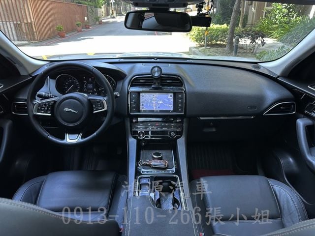 F-PACE/全景天窗/衛星導航/倒車顯影/電動座椅/電尾門  第5張相片