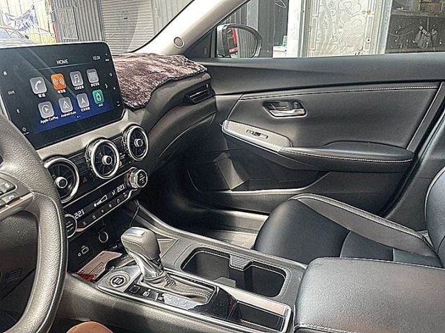Sentra 尊爵版小資女愛車才跑5萬  第18張相片