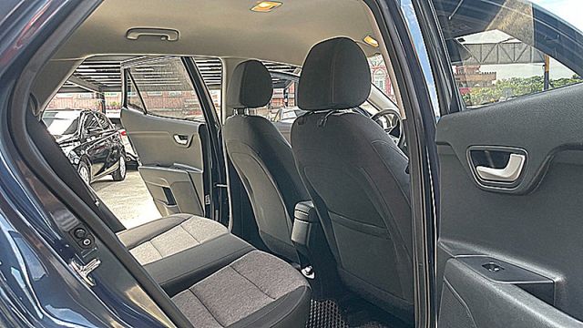 省油都會時尚進口起亞Stonic 1.4時尚版才跑8萬  第12張相片