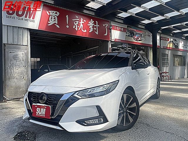 智駕尊爵版I-KEY盲點環景跟車氣憤燈選配搶手白黑外觀  第1張相片