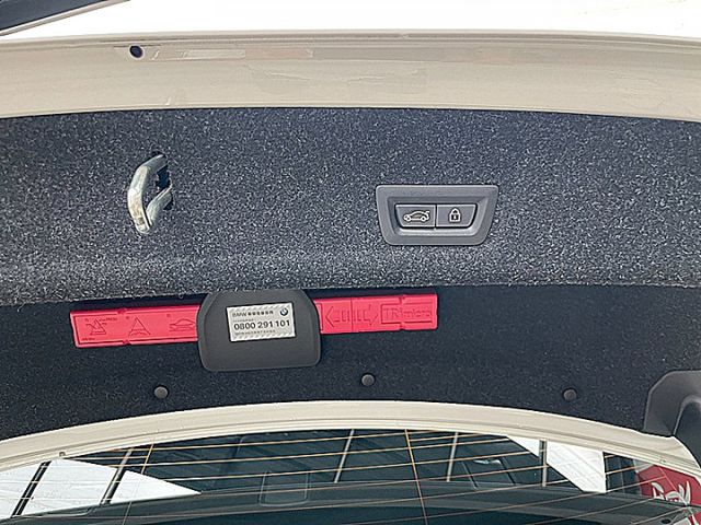 新世代G20系 BMW 318I  Luxury 德系精緻與豪華才跑7萬搶手白  第8張相片