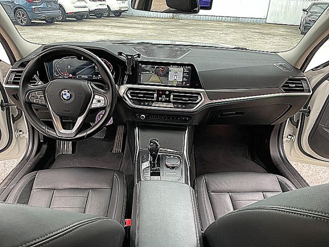 新世代G20系 BMW 318I  Luxury 德系精緻與豪華才跑7萬搶手白  第13張相片