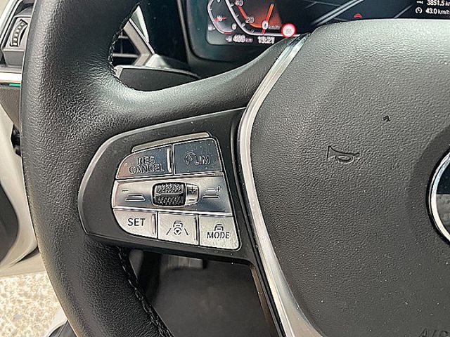 新世代G20系 BMW 318I  Luxury 德系精緻與豪華才跑7萬搶手白  第15張相片