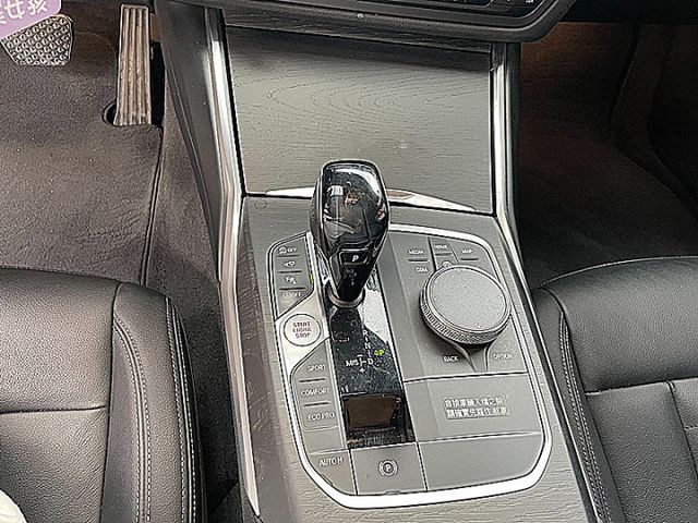 新世代G20系 BMW 318I  Luxury 德系精緻與豪華才跑7萬搶手白  第17張相片