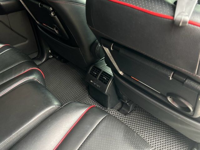★SUM模範店認證車　 　　　  ★熱門七人座休旅車　　　　　★里程保證★電動後視鏡　　　★保養便宜★好開耐操  第17張相片