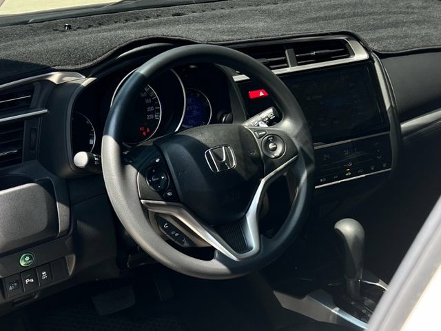 ★SUM模範店家★專業認證　★熱門五門掀背車款　　　　★里程保證★露營空間超級大　　　★輕巧停車★保養維修便宜  第14張相片