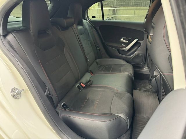 Mercedes-Benz/賓士   A-CLASS  A180  第8張相片