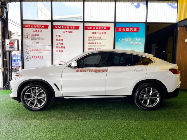 19年式／4WD／里程擔保【原鈑件】ACC／行人偵測／車道偏離／換檔撥片／記憶椅／雙電動椅／導航／三區恆溫／19吋鋁圈  第3張相片