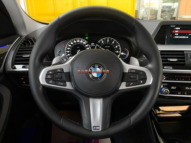 19年式／4WD／里程擔保【原鈑件】ACC／行人偵測／車道偏離／換檔撥片／記憶椅／雙電動椅／導航／三區恆溫／19吋鋁圈  第9張相片