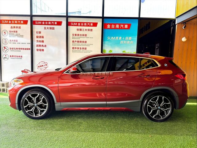 【M-SPORT】18年式／17年12月出廠／里程擔保【原鈑件】【M版套件】麂皮座椅／電動尾門／車道偏移／快撥／氣氛燈  第3張相片