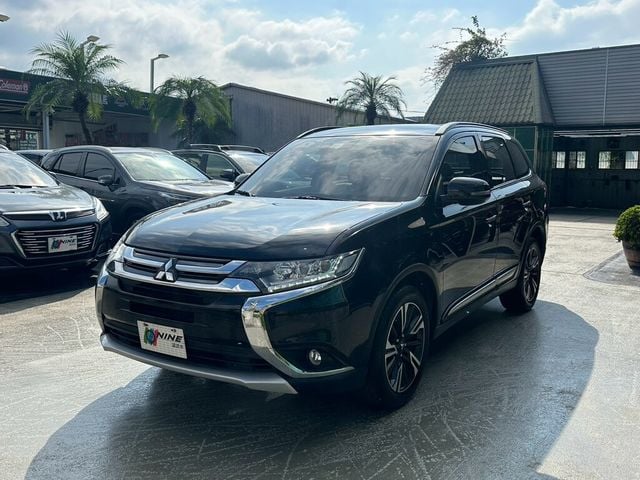 MITSUBISHI三菱 OUTLANDER  第1張相片