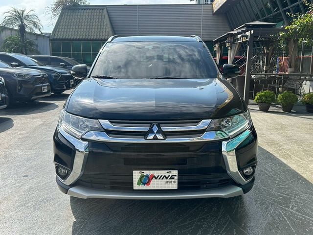 MITSUBISHI三菱 OUTLANDER  第3張相片
