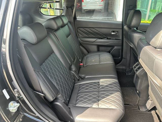 MITSUBISHI三菱 OUTLANDER  第15張相片