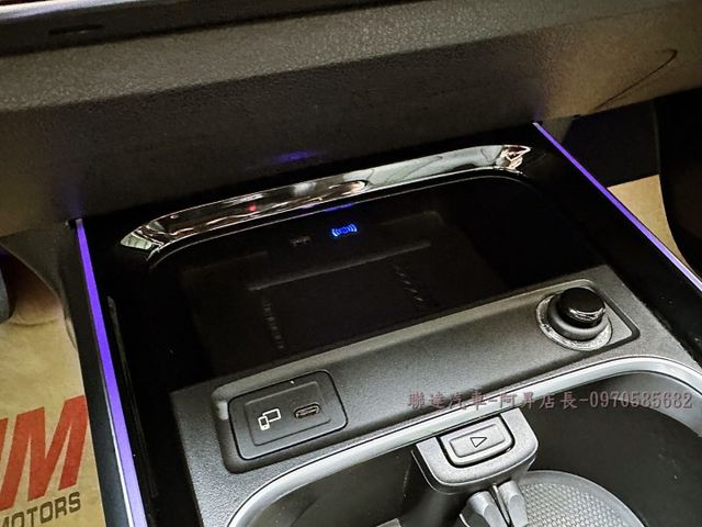 2021領牌 總代理 M-BENZ GLB180 1.4/挑戰市場最低價/家庭式休旅車/可全額貸款/可線上視訊賞車  第12張相片