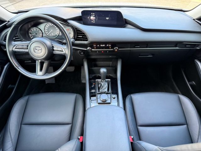 23年式 Premium 免鑰匙摸門解鎖啟動 ACC跟車 盲點偵測 環景系統 Carplay 換檔撥片導航系統 分區溫控  第8張相片